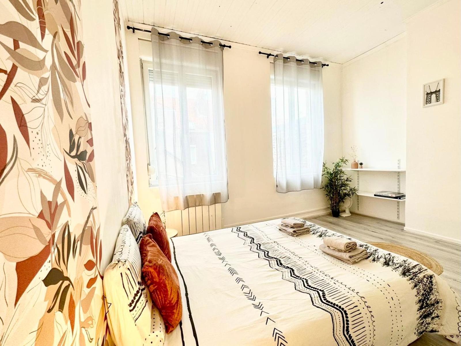 * The Gold Time * Appartement Confort * Centre-Ville Кале Экстерьер фото